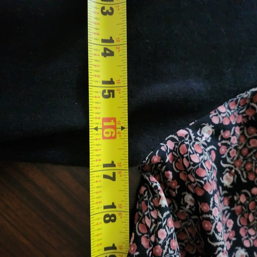 THML Womens Floral Sleeve Black Sweater, Size Small - Picture 12 of 12